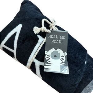 Pottery Barn Kids Black & White Tiger Kid Beach Towel